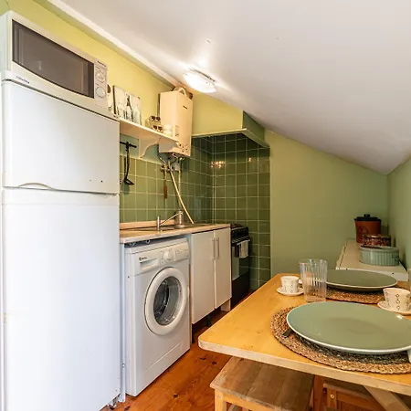 Daire Third Floor At Graca Neighbourhood Lisboa